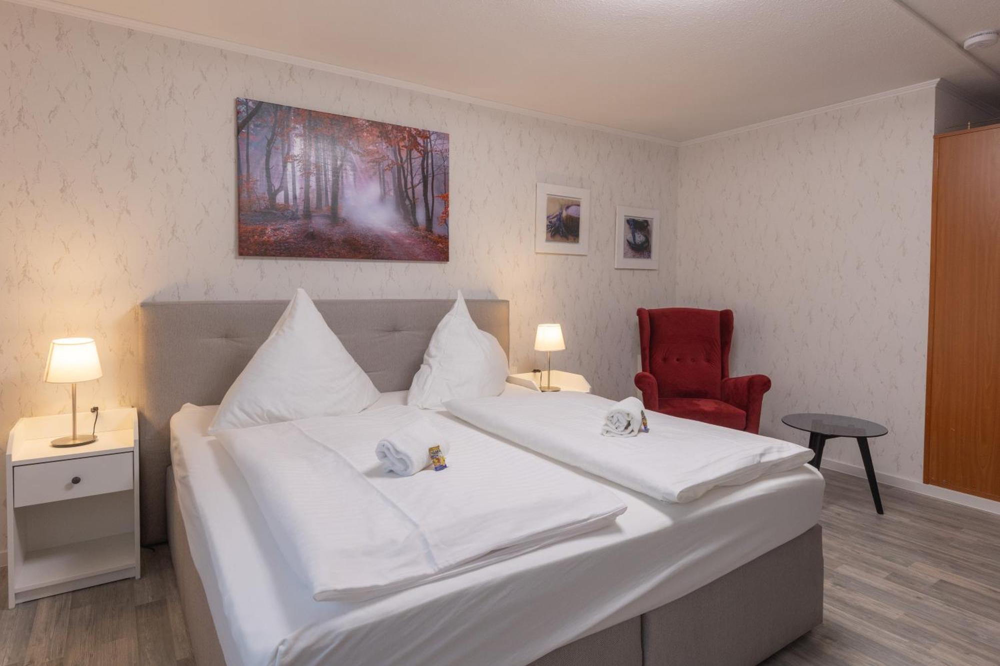 Hotel-Gasthaus "Krone" Boetzingen Esterno foto